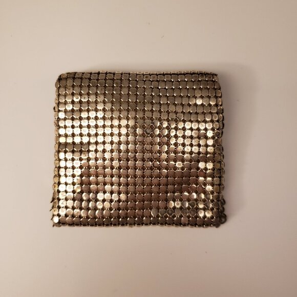 Vintage Whiting & Davis Goldtone Mesh Rosary Pouch Bag Coin Change Purse - Picture 2 of 9